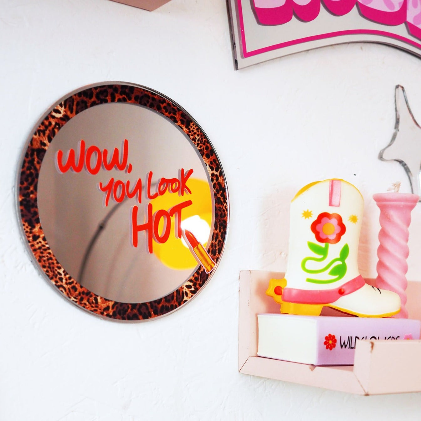 Wow, You Look Hot - Leopard & Lippy Disc Mirror