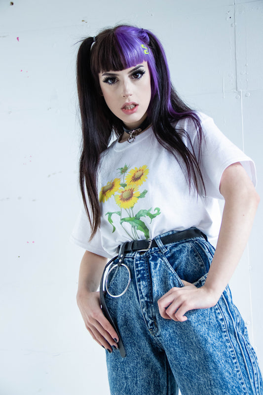 White Sunflower Retro Tee - PrintedWeird